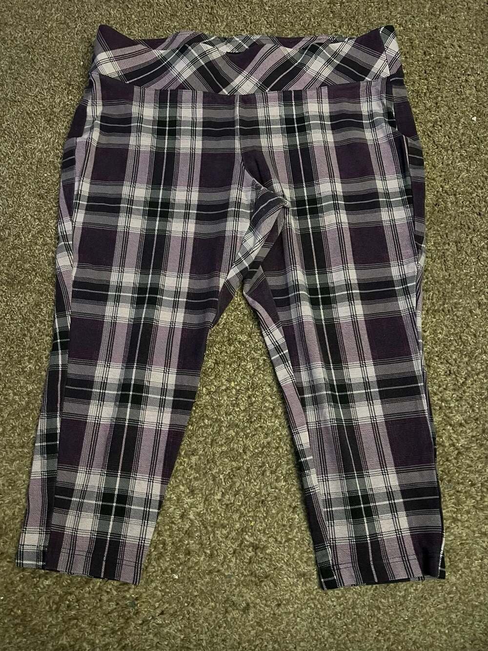 Torrid Purple Plaid Capri Pants Size 2